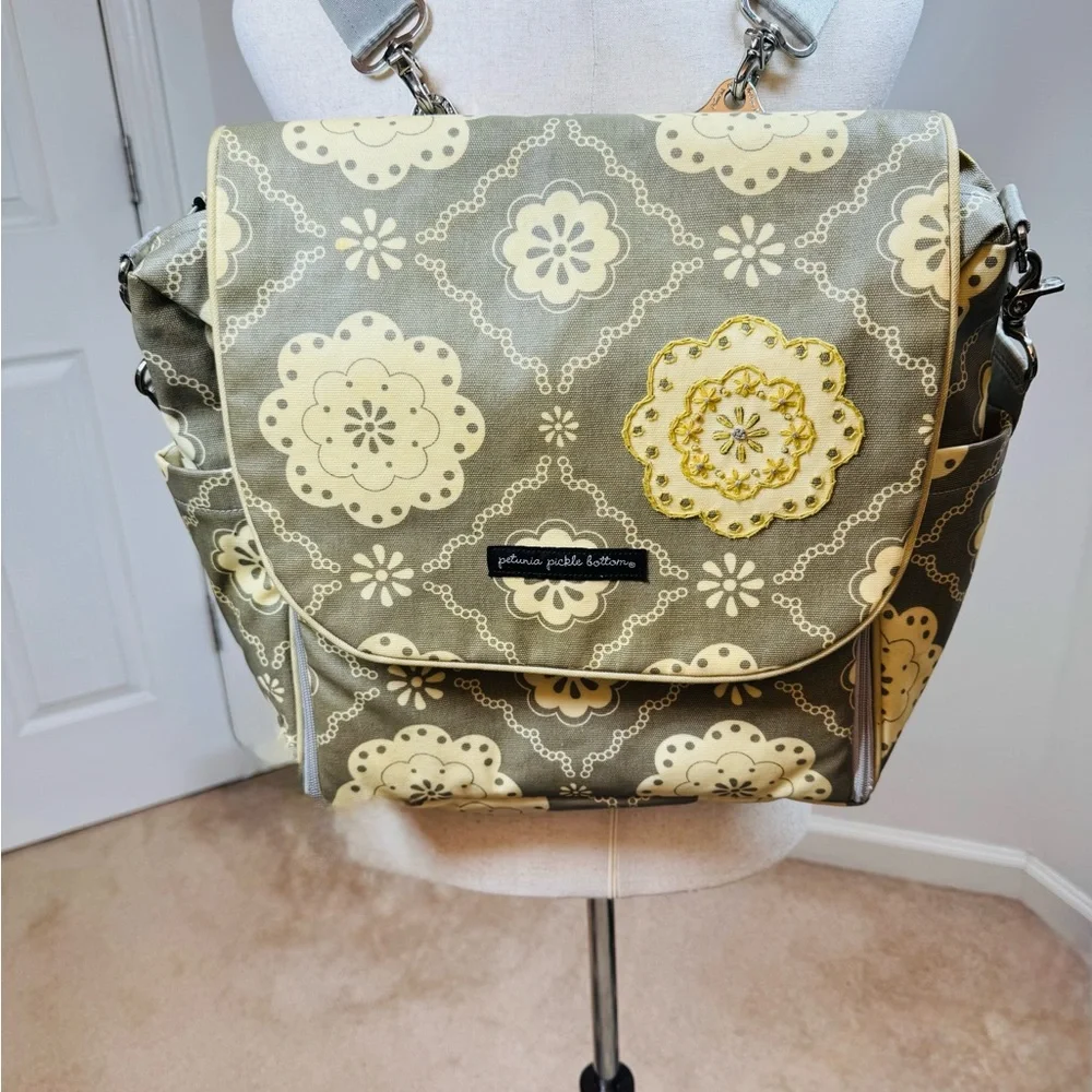 Petunia Pickle Bottom diaper bag Gray and Cream with Vintage Medallion Pattern